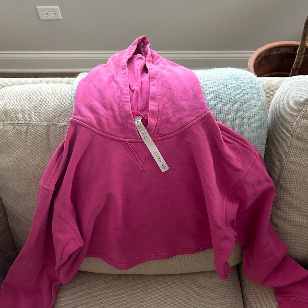 Lulu cropped hoodie size 8 basically new